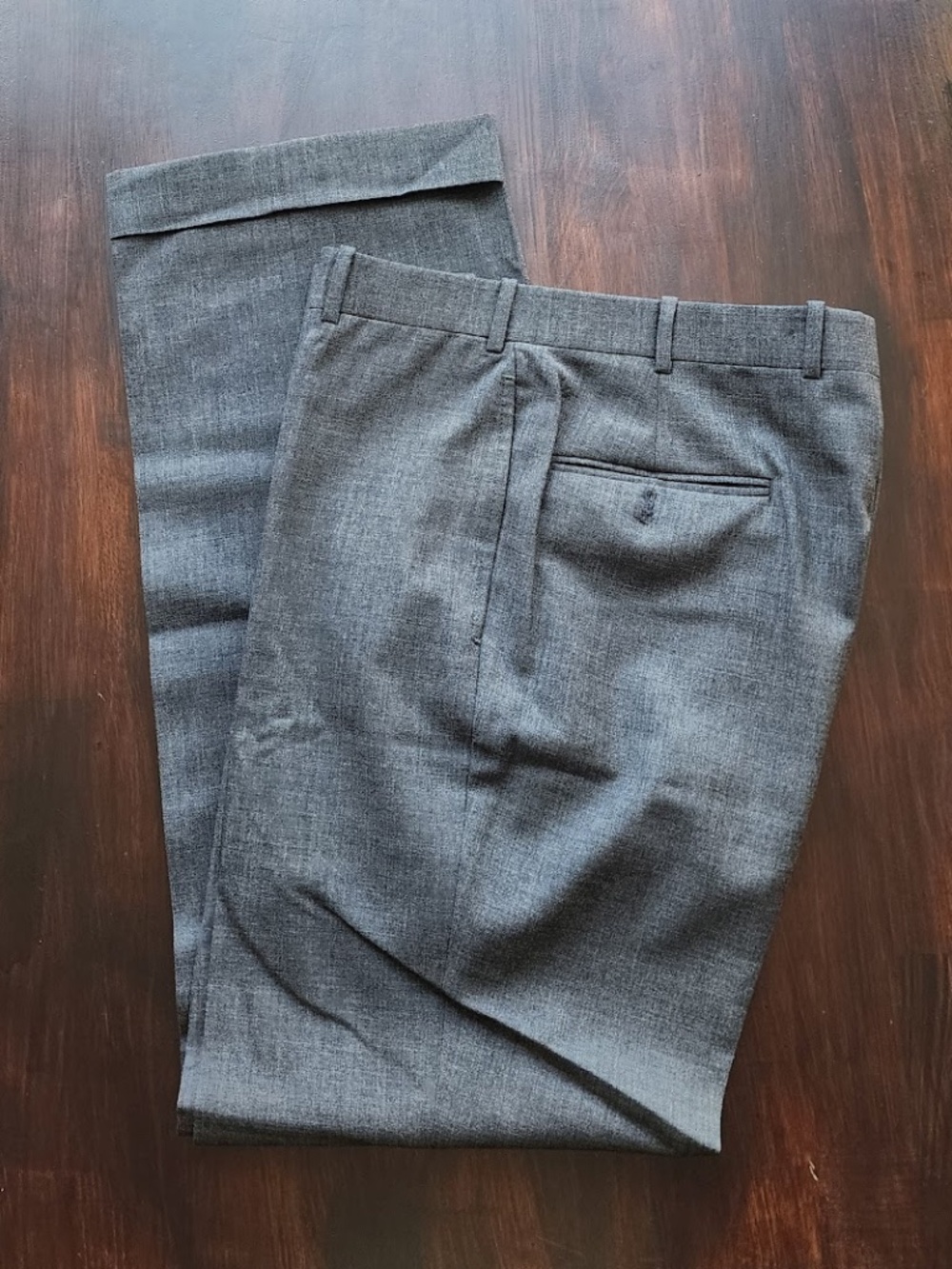 Cricketeer Men’s Grey Dress Pants – Size 32 – Classic Fit – Great Condition